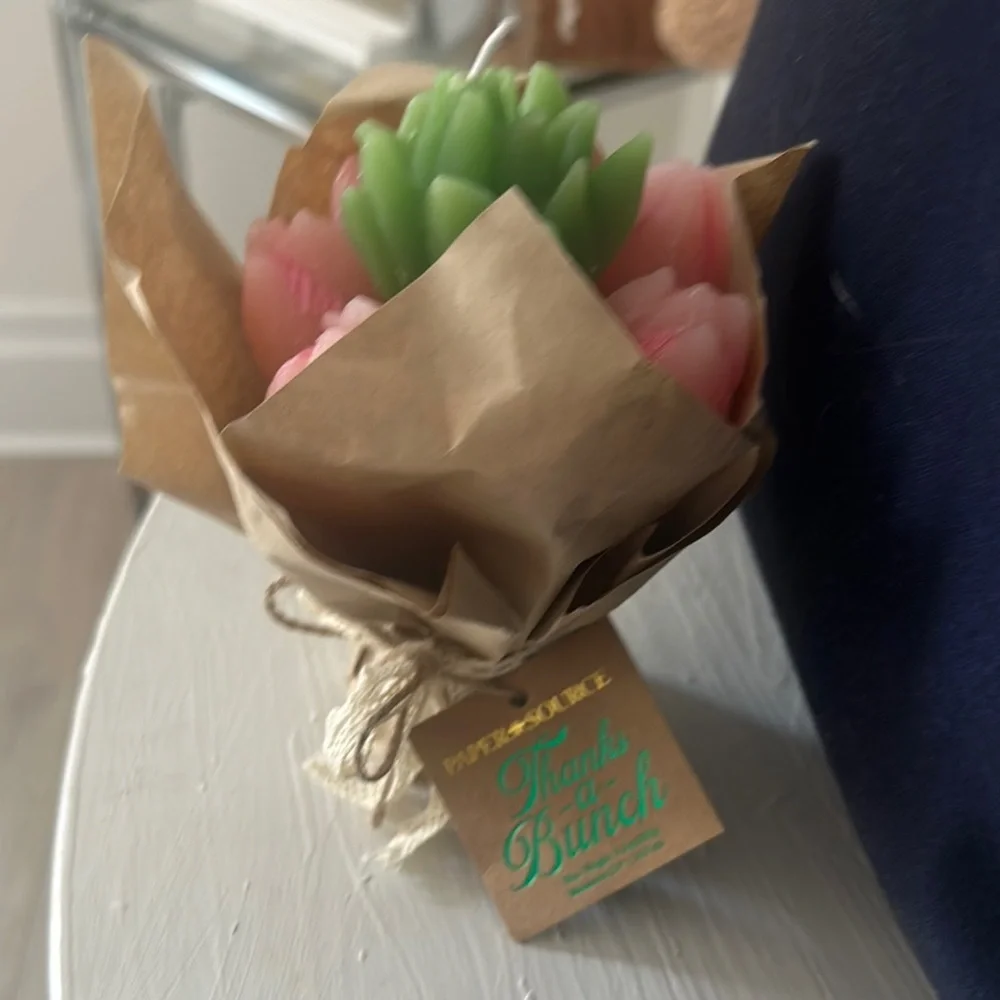 Papersource candle Pink and Green Flower will come wrapped in bubble wrap new